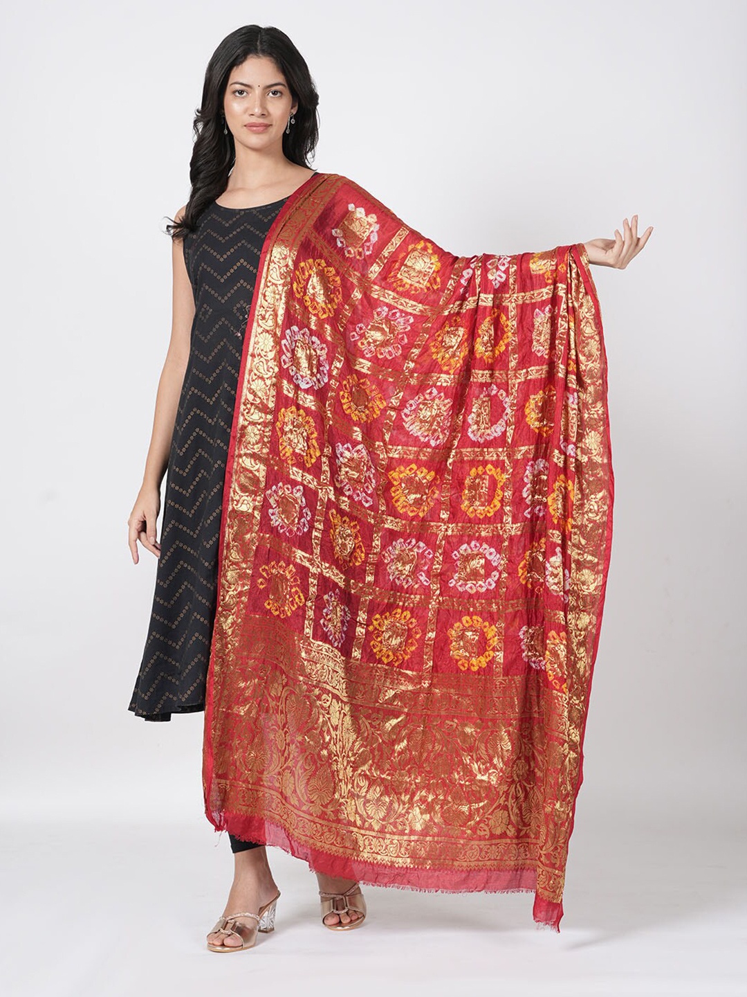 

MUFFLY Women Woven Design Bandhani Print Tie and Dye Dupatta, Red