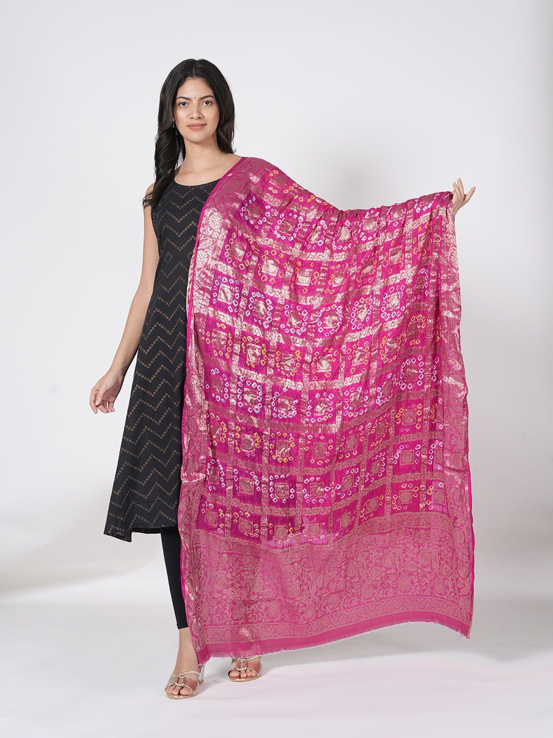 

MUFFLY Woven Design Bandhani Dupatta, Pink