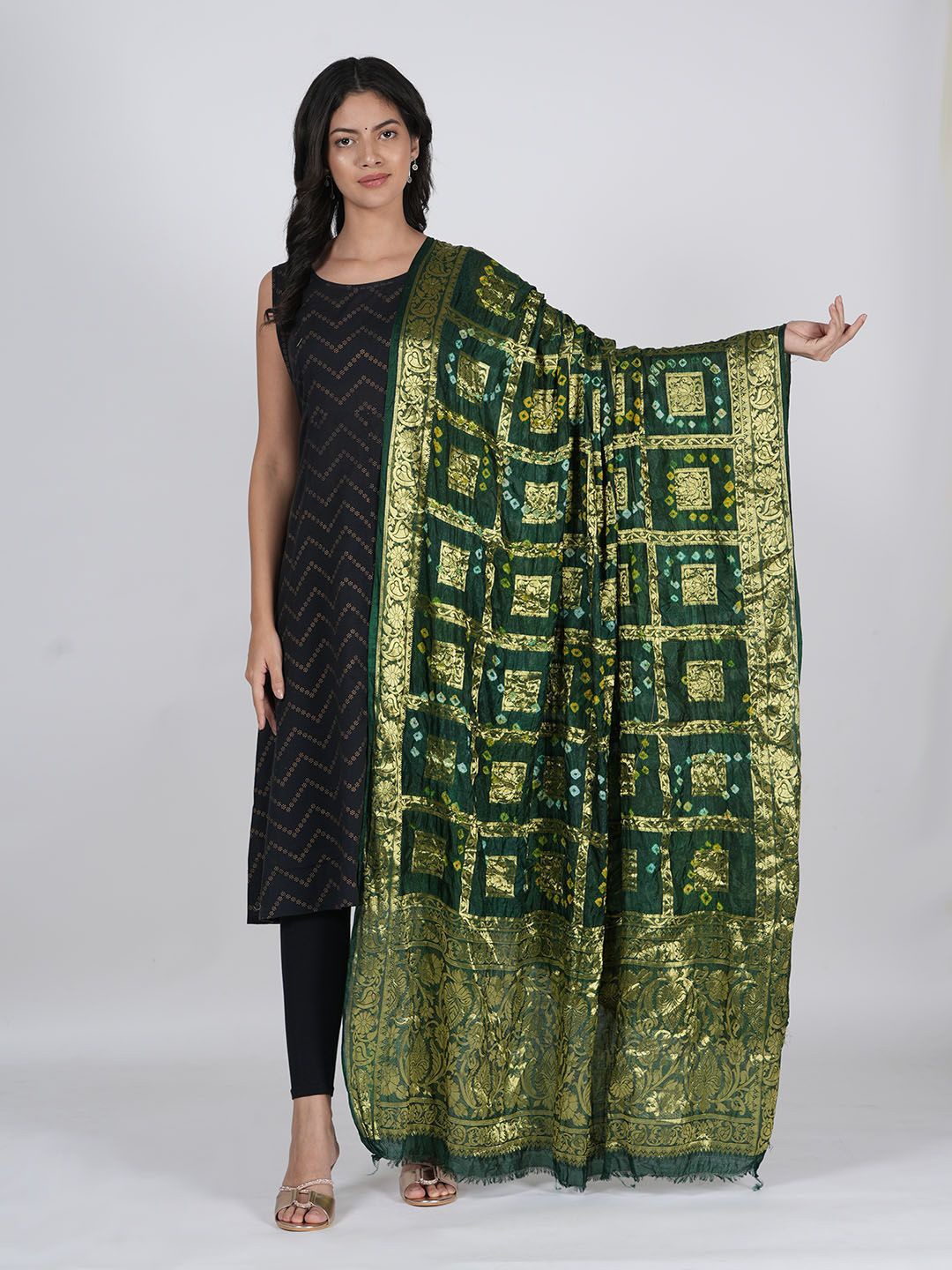 

MUFFLY Woven Design Bandhani Dupatta, Green