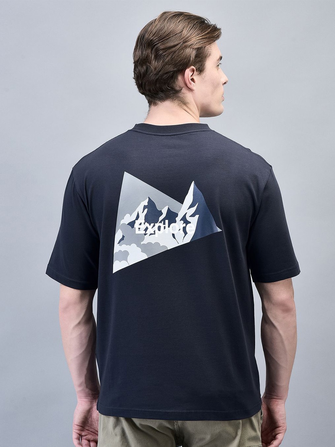 

Woodland Men Graphic Printed Round Neck T-shirt, Navy blue