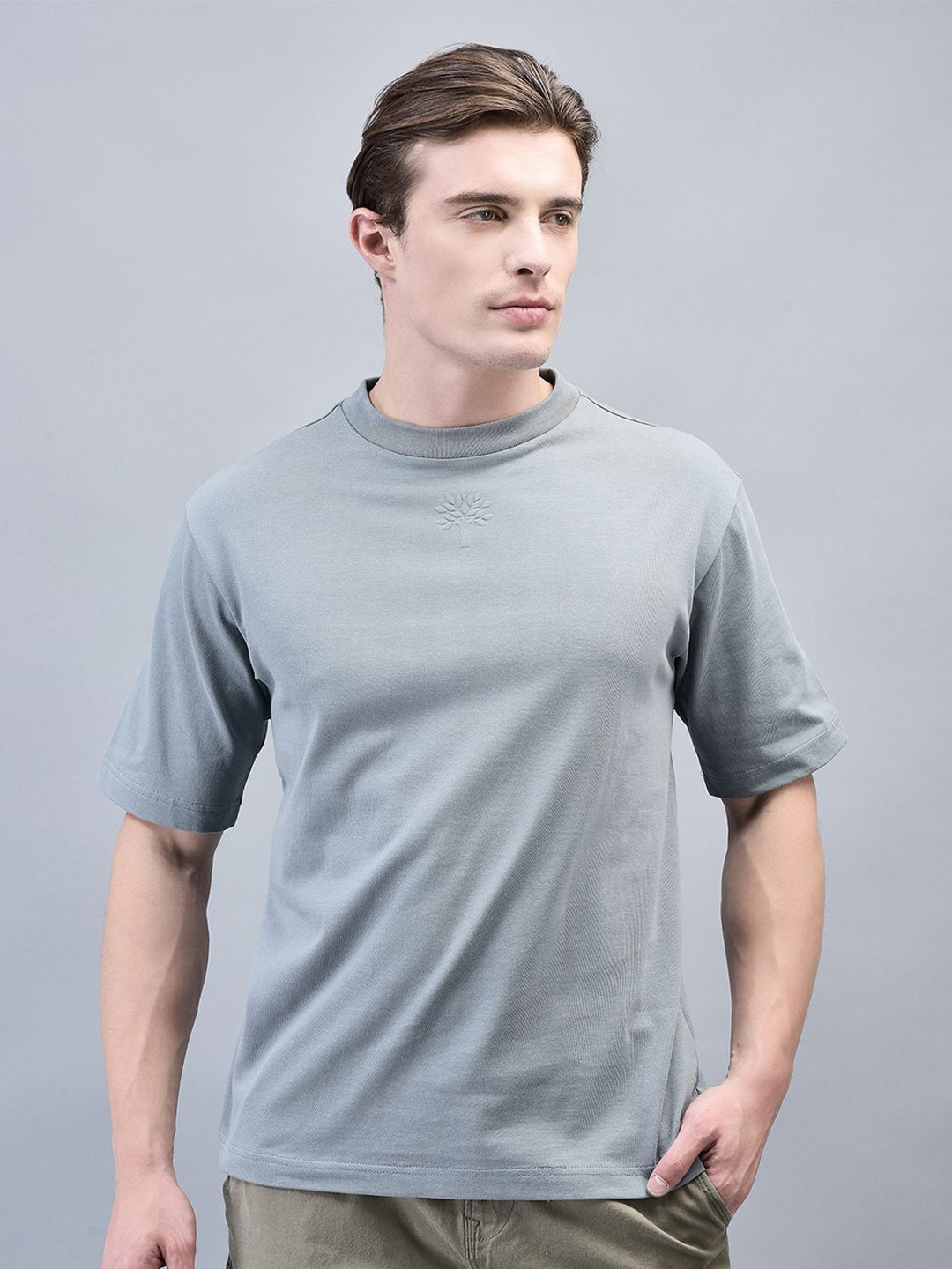 

Woodland Men Solid Round Neck Pure Cotton T-shirt, Grey