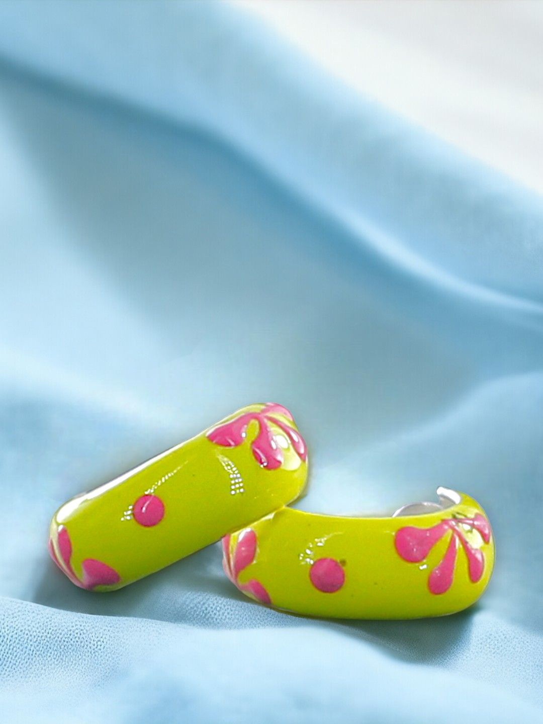 

Taraash 925 Sterling Silver Circular Enamel Hoop Earrings