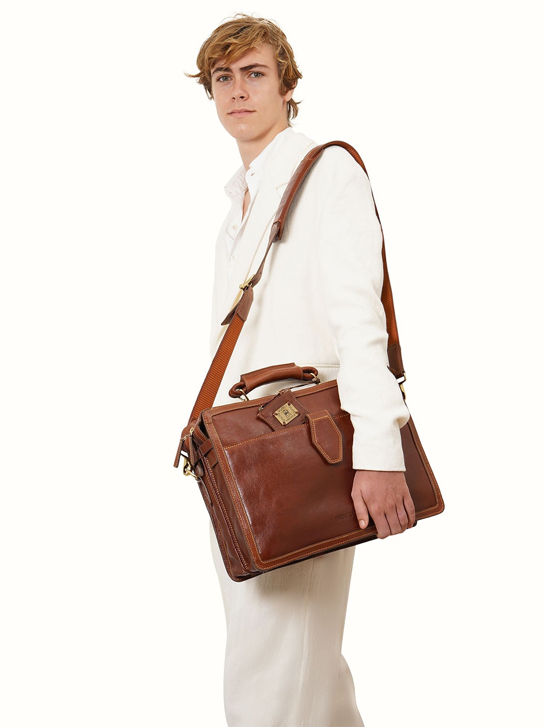 

Hidesign Timbuktoo 03 Textured Leather Messenger Bag, Tan