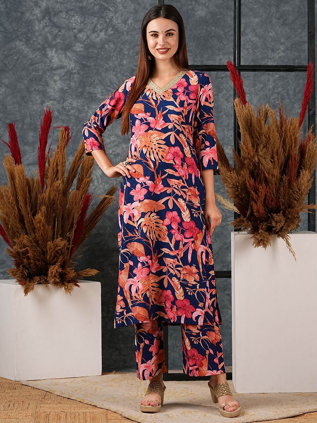 

Anni Designer Women Floral Printed Regular Kurta with Palazzos, Blue
