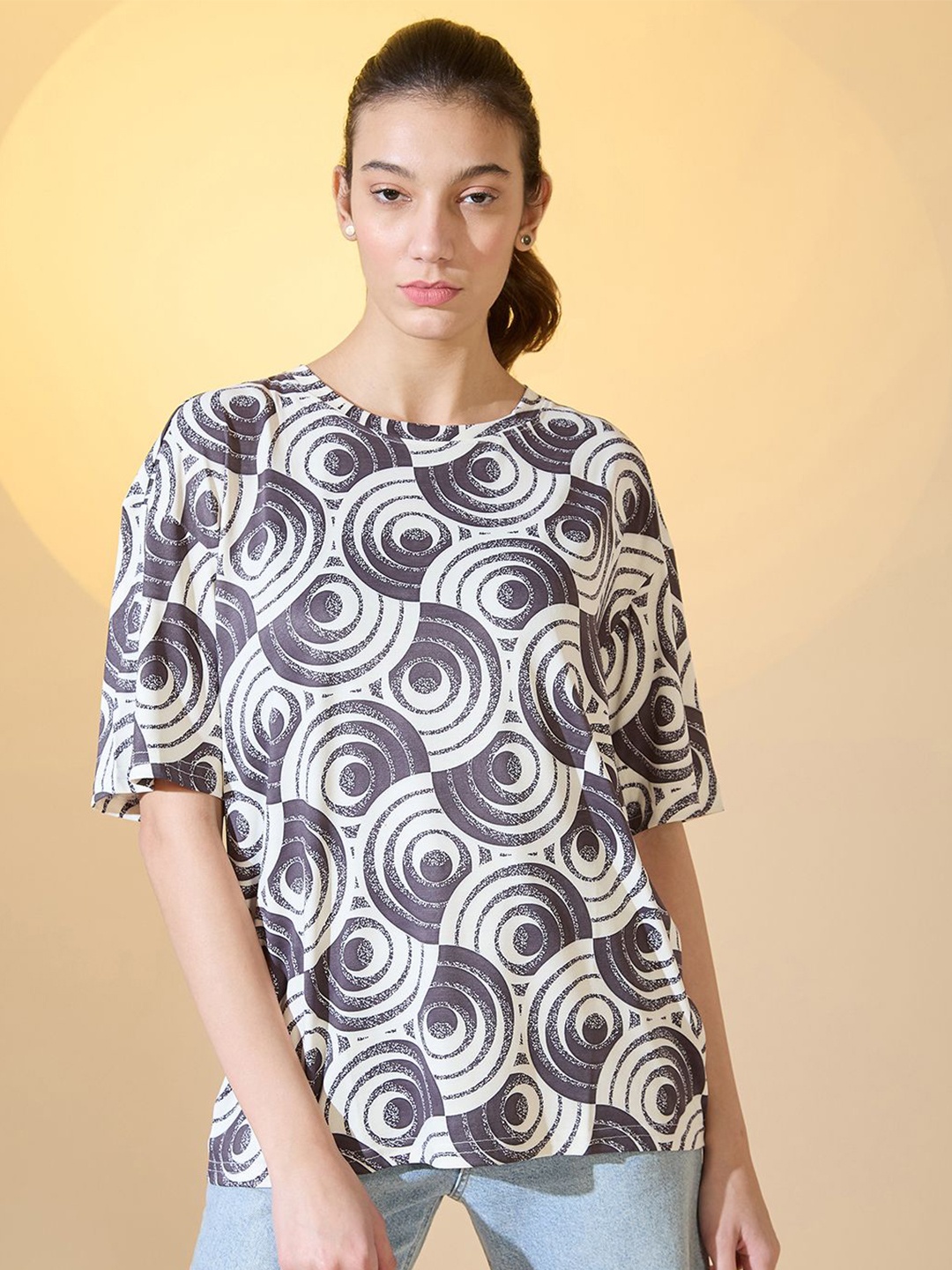 

DressBerry Women Abstract Printed Round Neck Oversized T-shirt, Black
