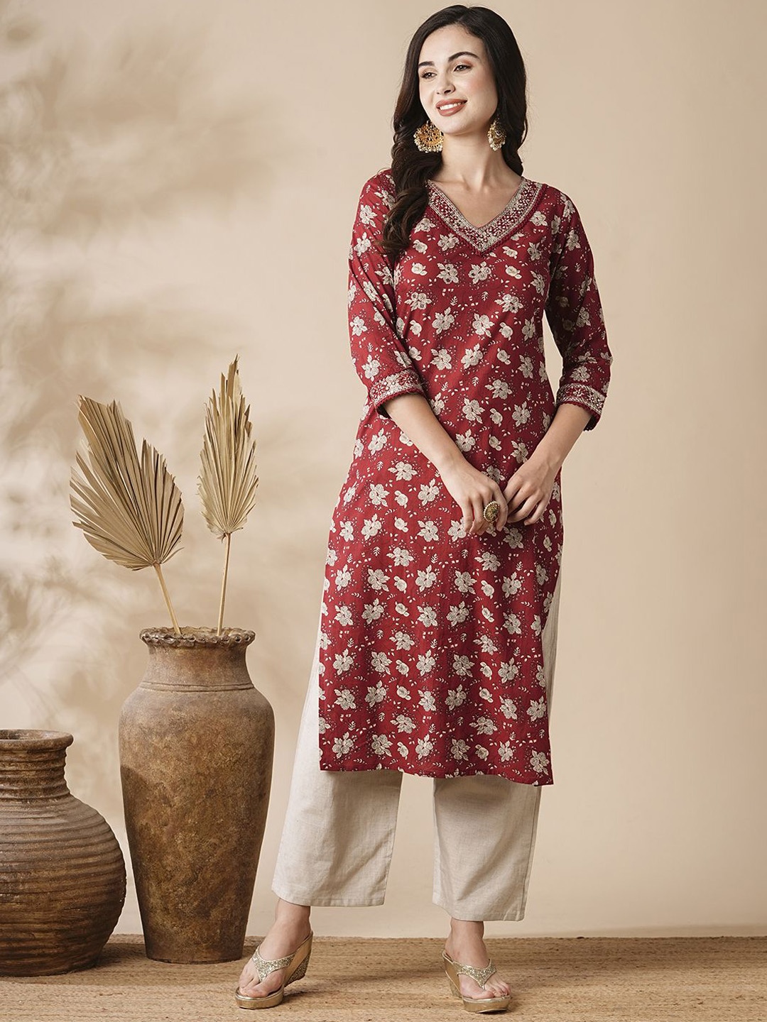 

FASHOR Women Floral Printed Cotton Kurta, Maroon