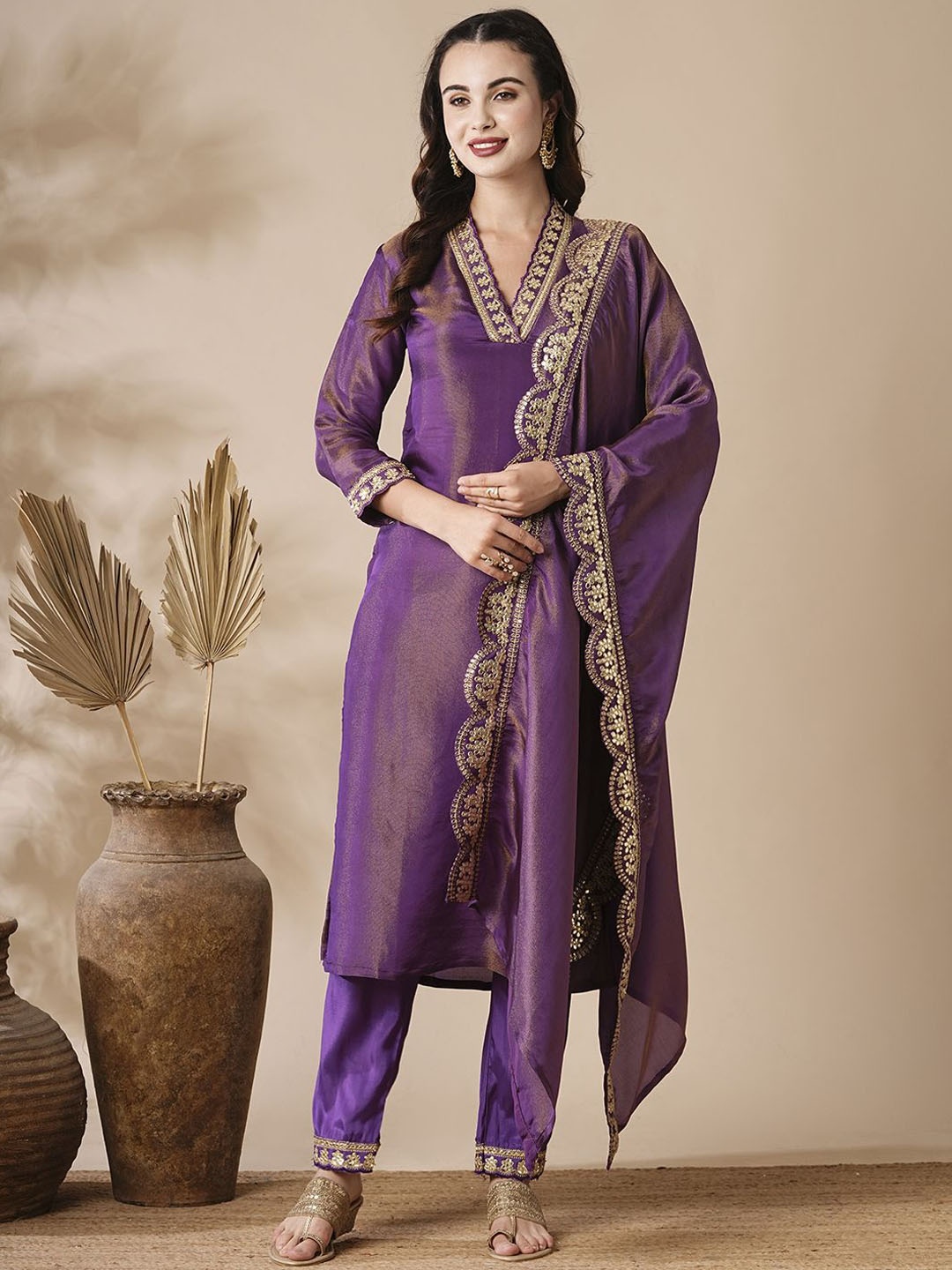 

FASHOR Women Ethnic Motifs Yoke Design Sequinned Kurta with Trousers & With Dupatta, Purple