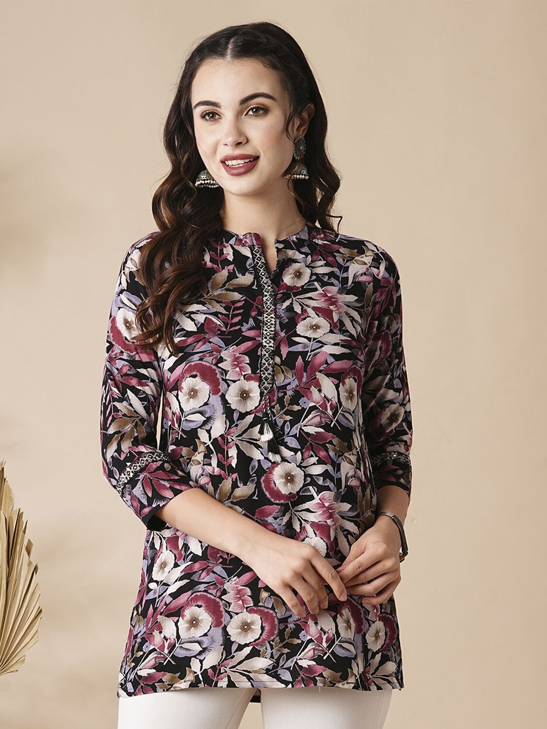 

FASHOR Women Floral Printed Mandarin Collar Kurti, Black