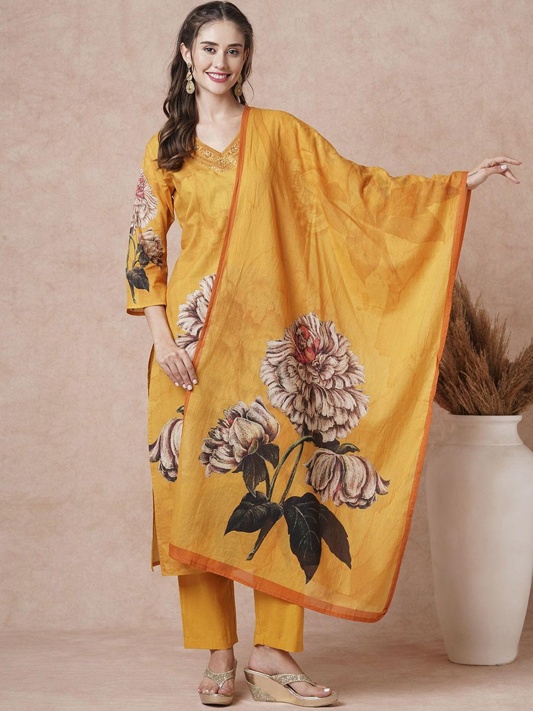 

FASHOR Women Floral Printed Regular Pure Cotton Kurta with Trousers & With Dupatta, Mustard