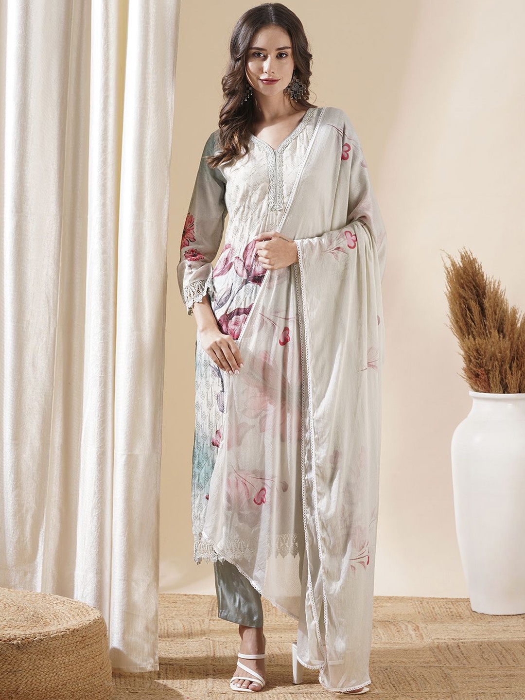 

FASHOR Women Floral Printed Regular Sequinned Kurta with Trousers & With Dupatta, White