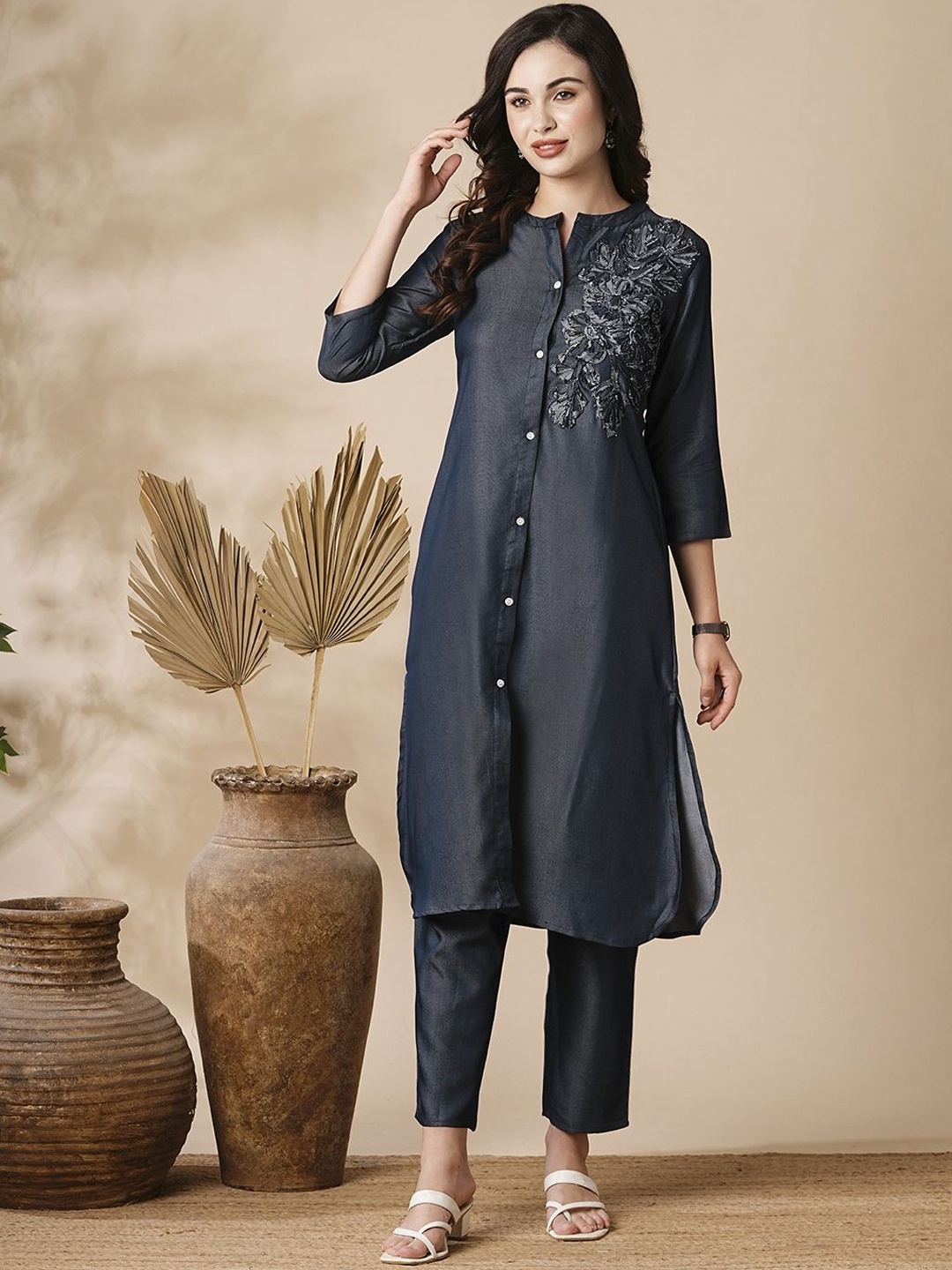 

FASHOR Women Embroidered Panelled Kurta with Trousers, Blue