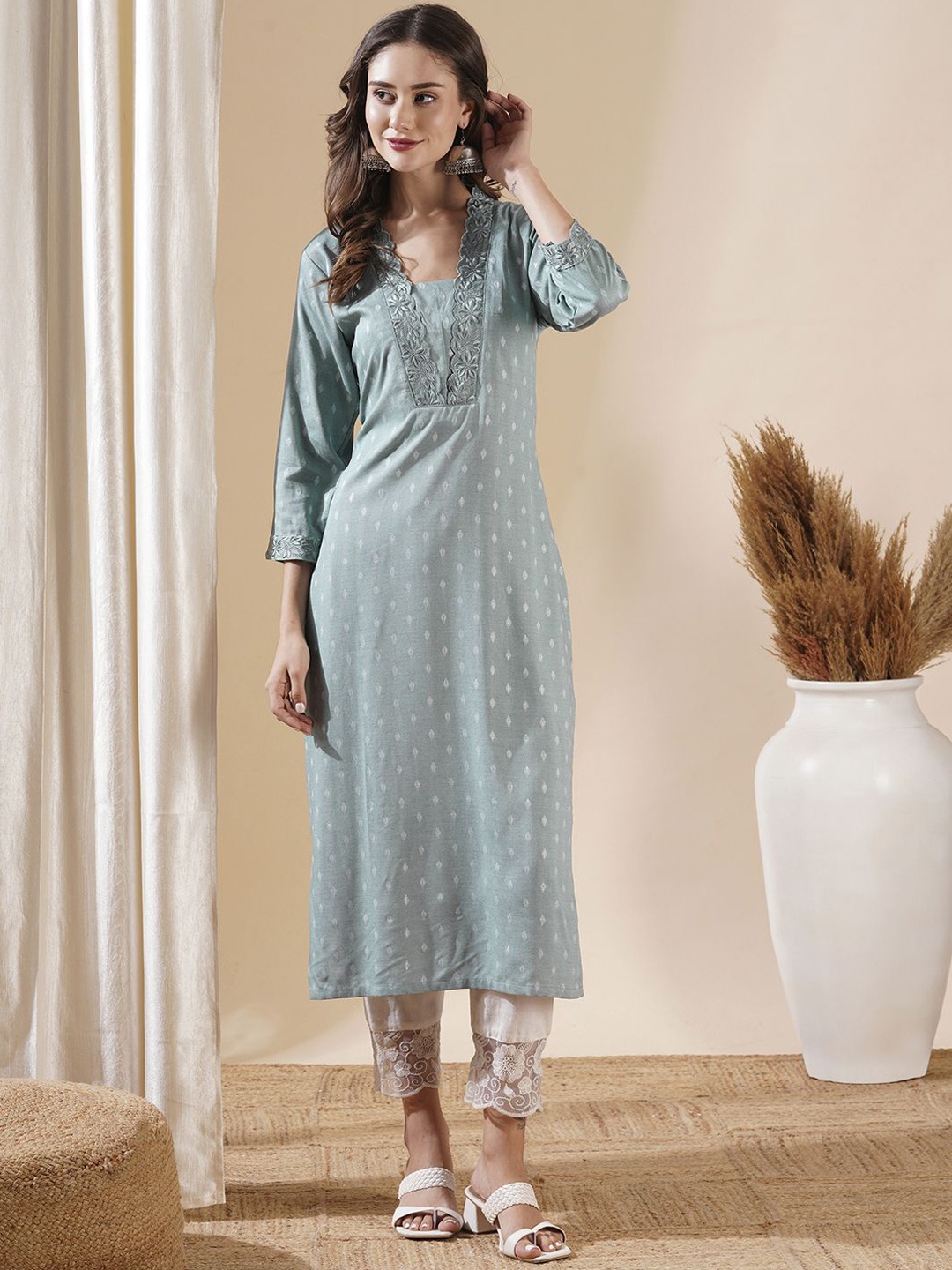 

FASHOR Women Yoke Design Thread Work Kurta, Blue
