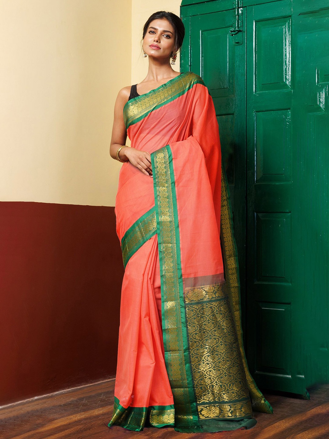 

Unnati Silks Zari Pure Cotton Handloom Gadwal Saree, Pink