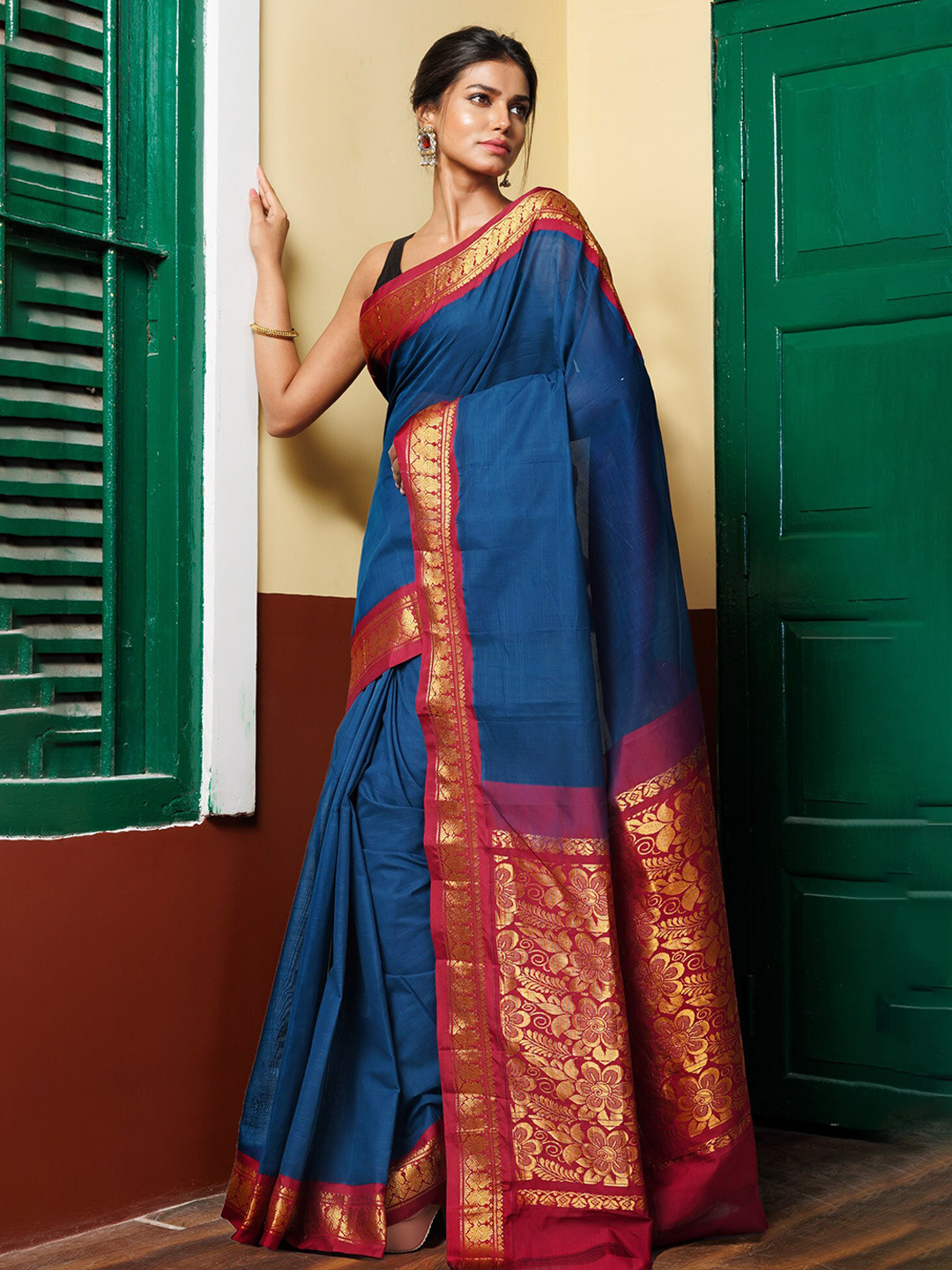 

Unnati Silks Zari Pure Cotton Handloom Gadwal Saree, Blue