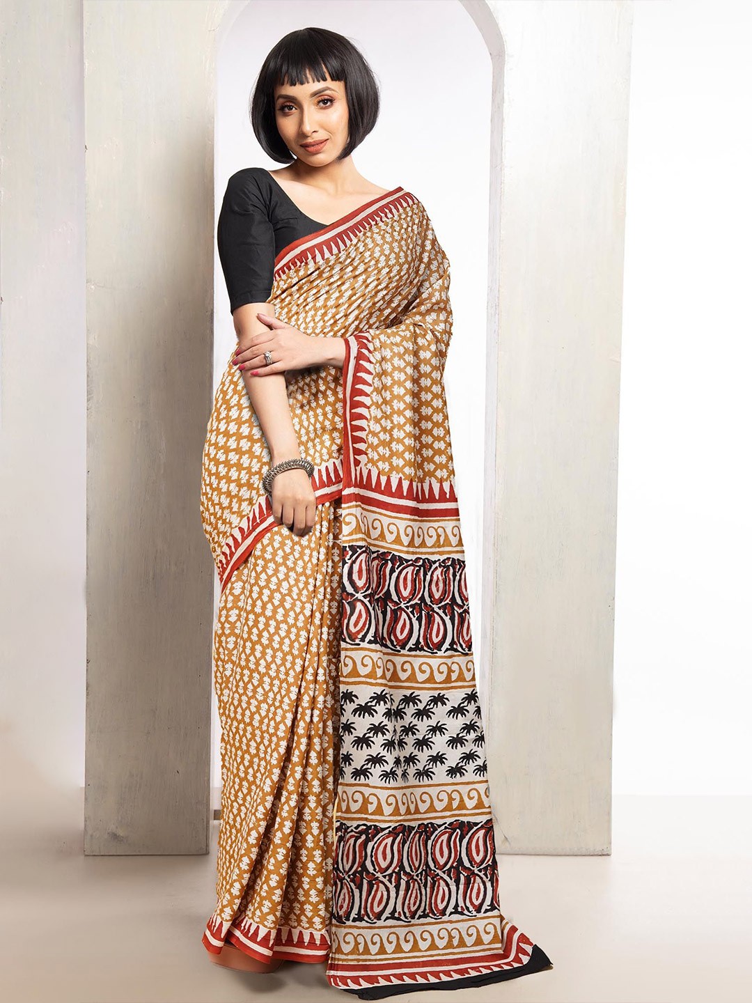 

Unnati Silks Ethnic Motifs Pure Cotton Handloom Bagru Saree, Brown