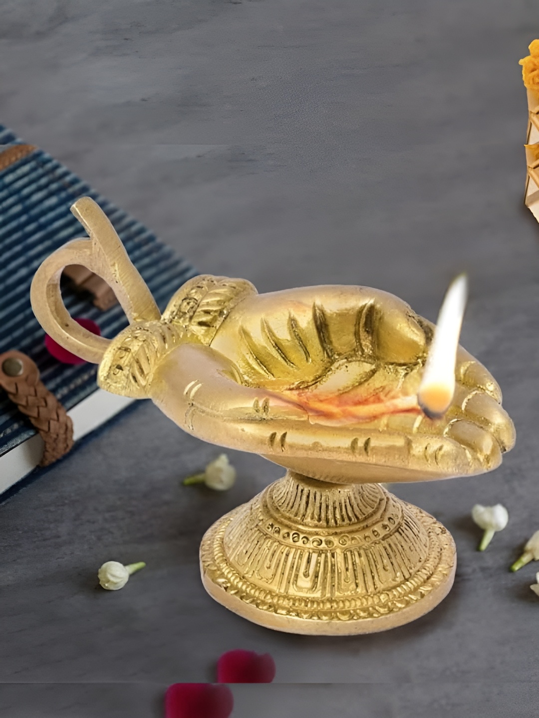 

The Advitya Hand Shaped Brass Oil Lamp Pooja Diya, Gold