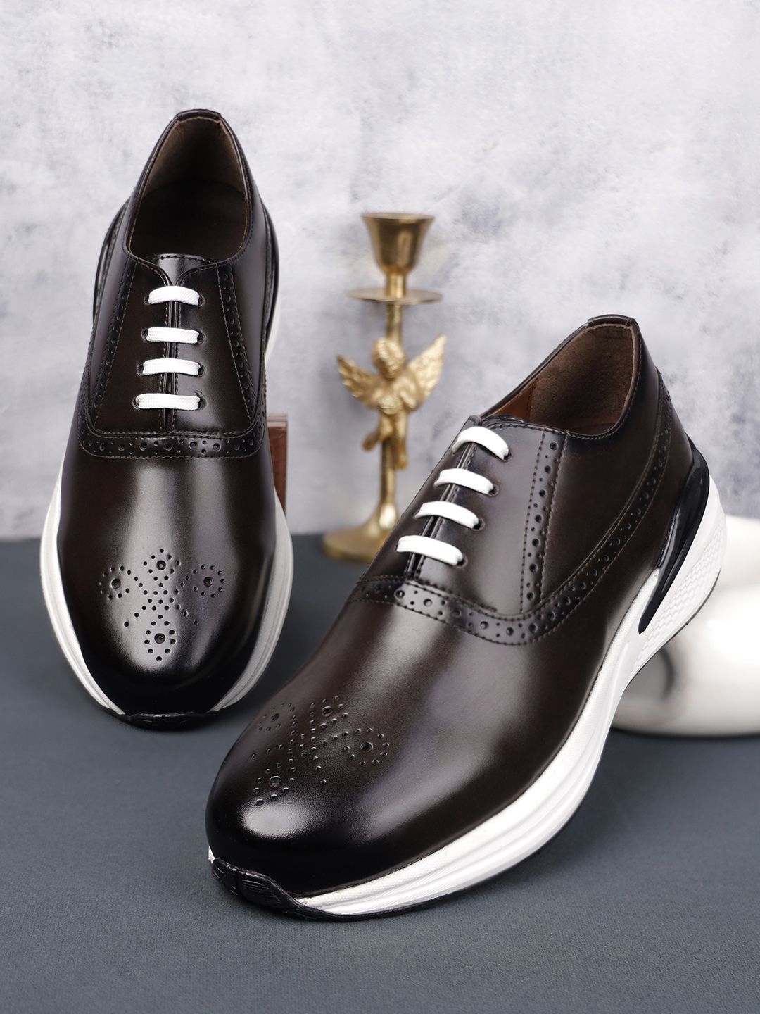 

LOUIS STITCH Men Mexican Brown Leatherette Sneaker Cushioned Casual Shoes