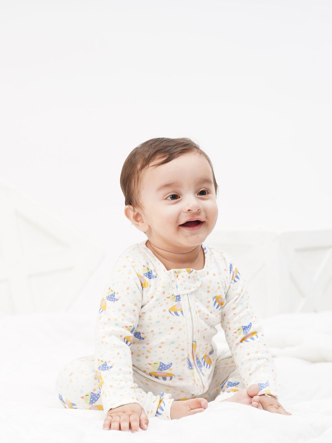 

GREENDIGO Unisex Kids Printed Sleepsuit, White