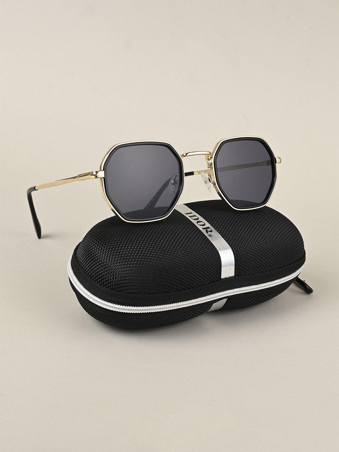 

IDOR Unisex Round Sunglasses with UV Protected Lens, Black