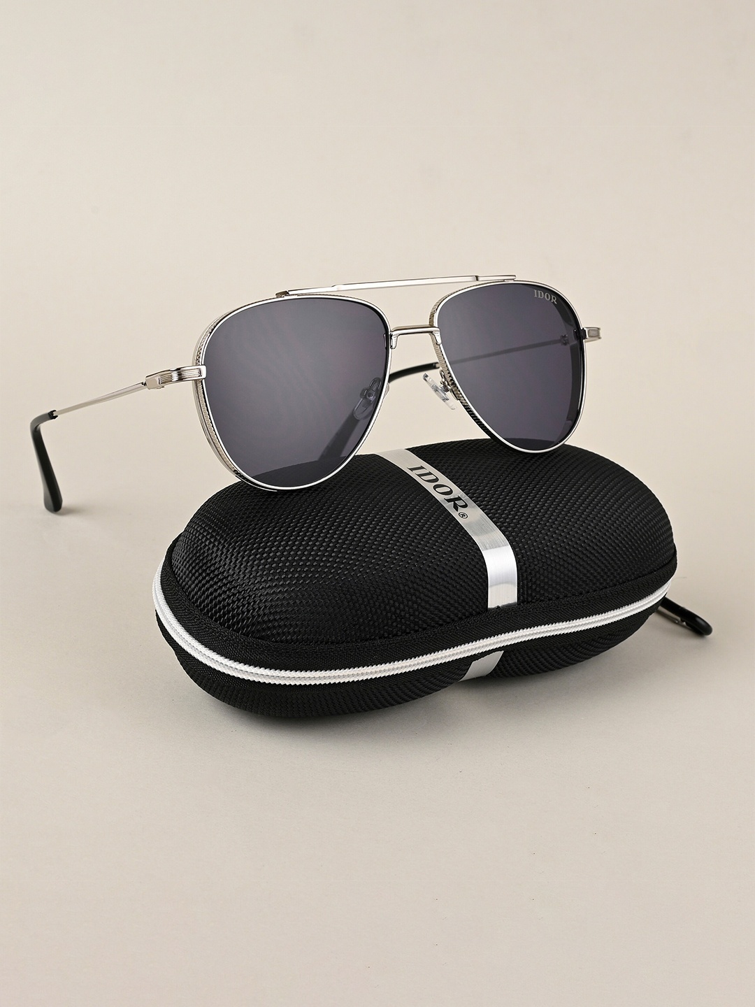

IDOR Unisex Aviator Sunglasses with UV Protected Lens, Black
