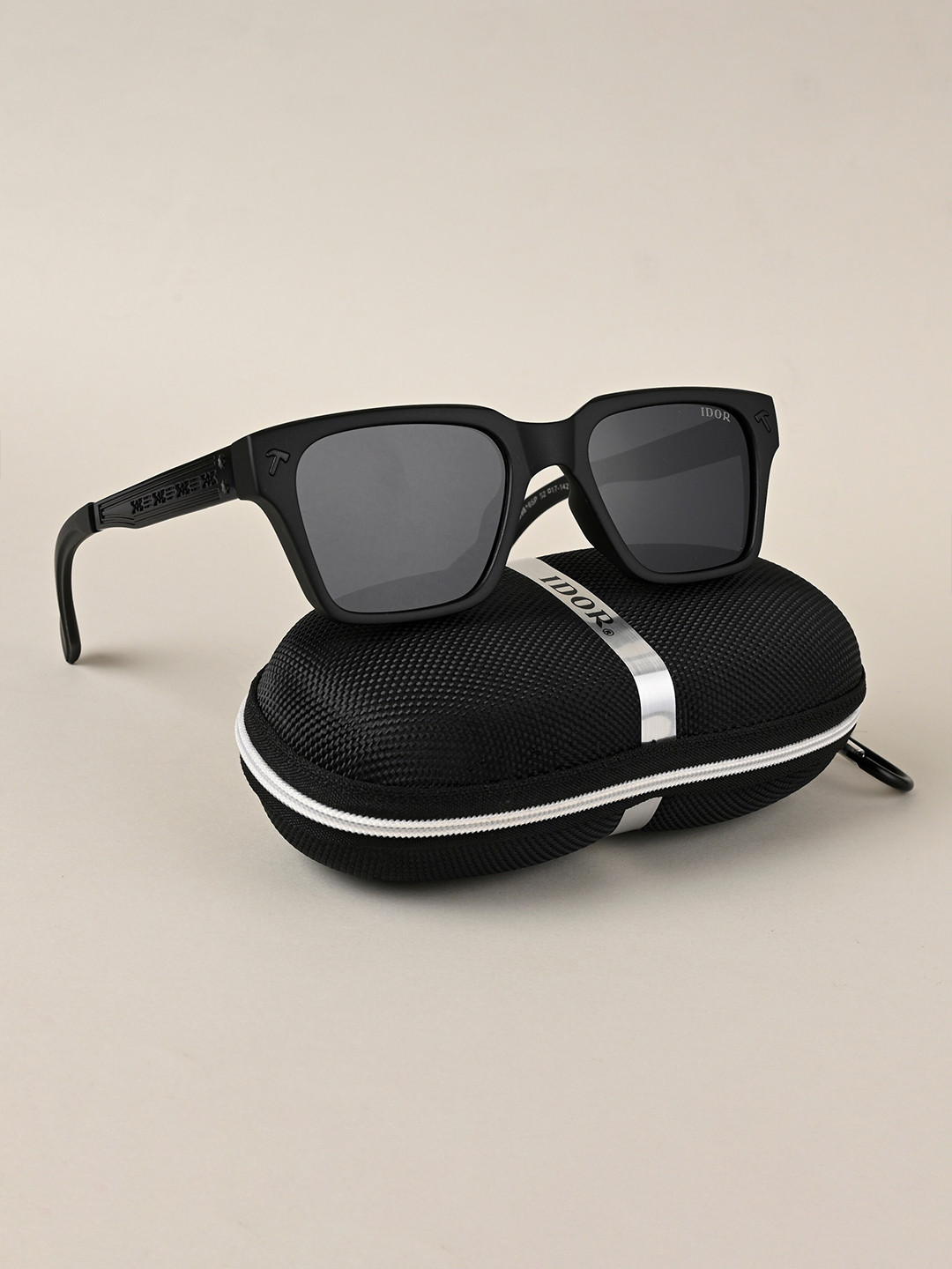 

IDOR Unisex Square Sunglasses with UV Protected Lens, Black