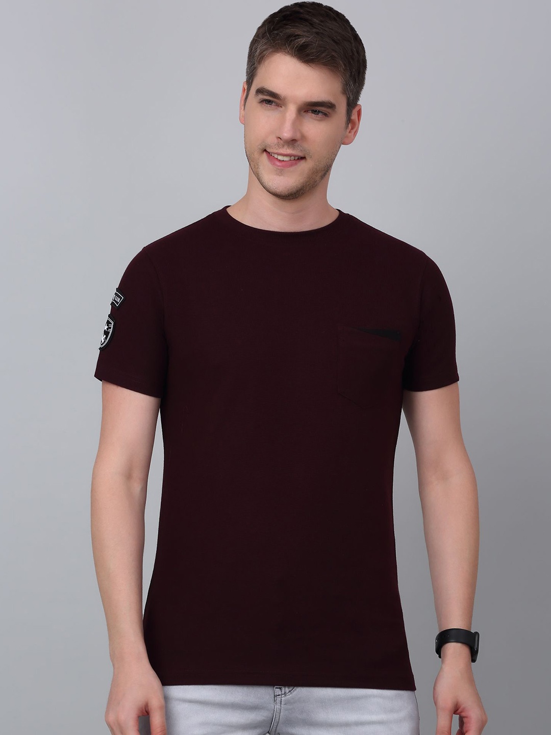 

Cantabil Men Applique Pocket Round Neck T-shirt, Maroon