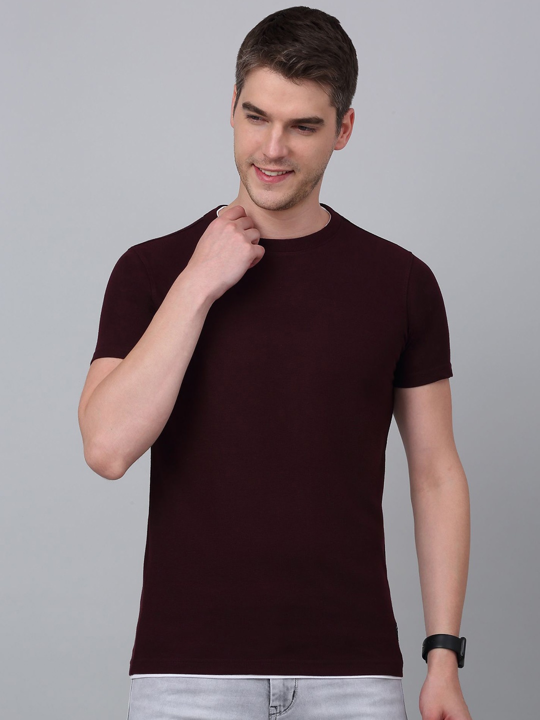 

Cantabil Men Round Neck Solid T-shirt, Maroon