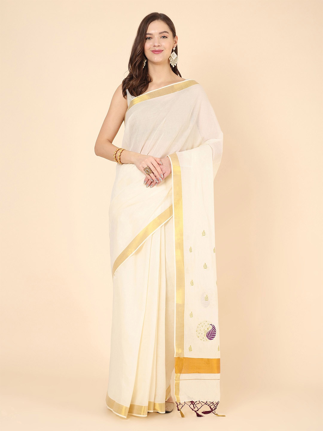 

Manvish Drapes Floral Jaali Pure Cotton Kasavu Saree, Off white