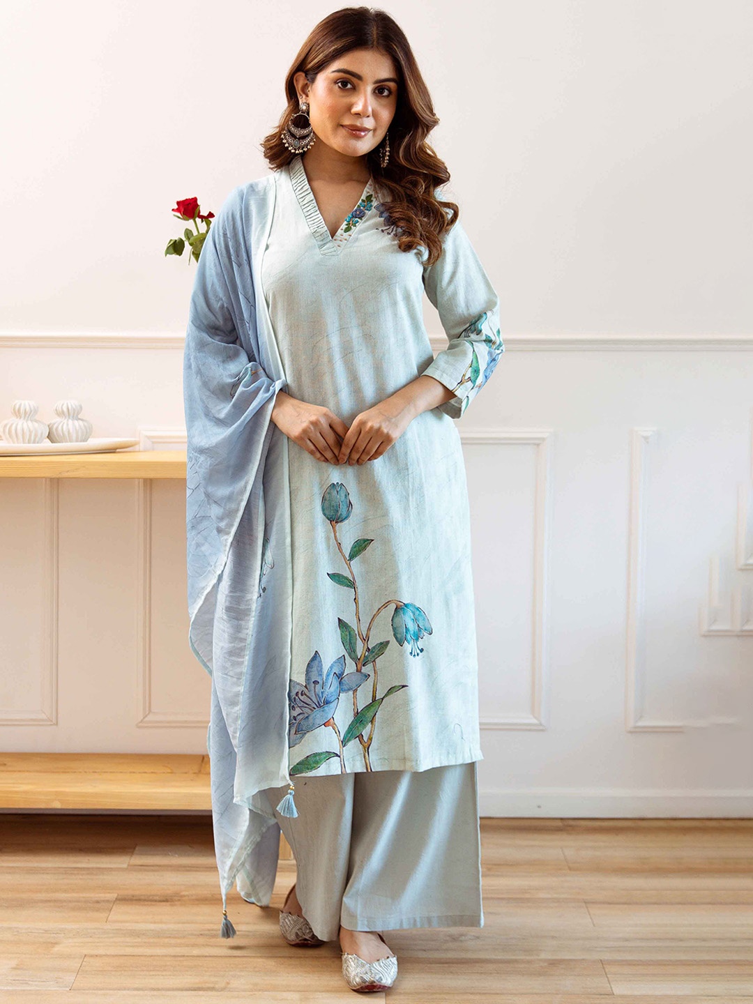 

Nehamta Women Floral Printed Regular Linen Kurta with Palazzos & Dupatta, Green