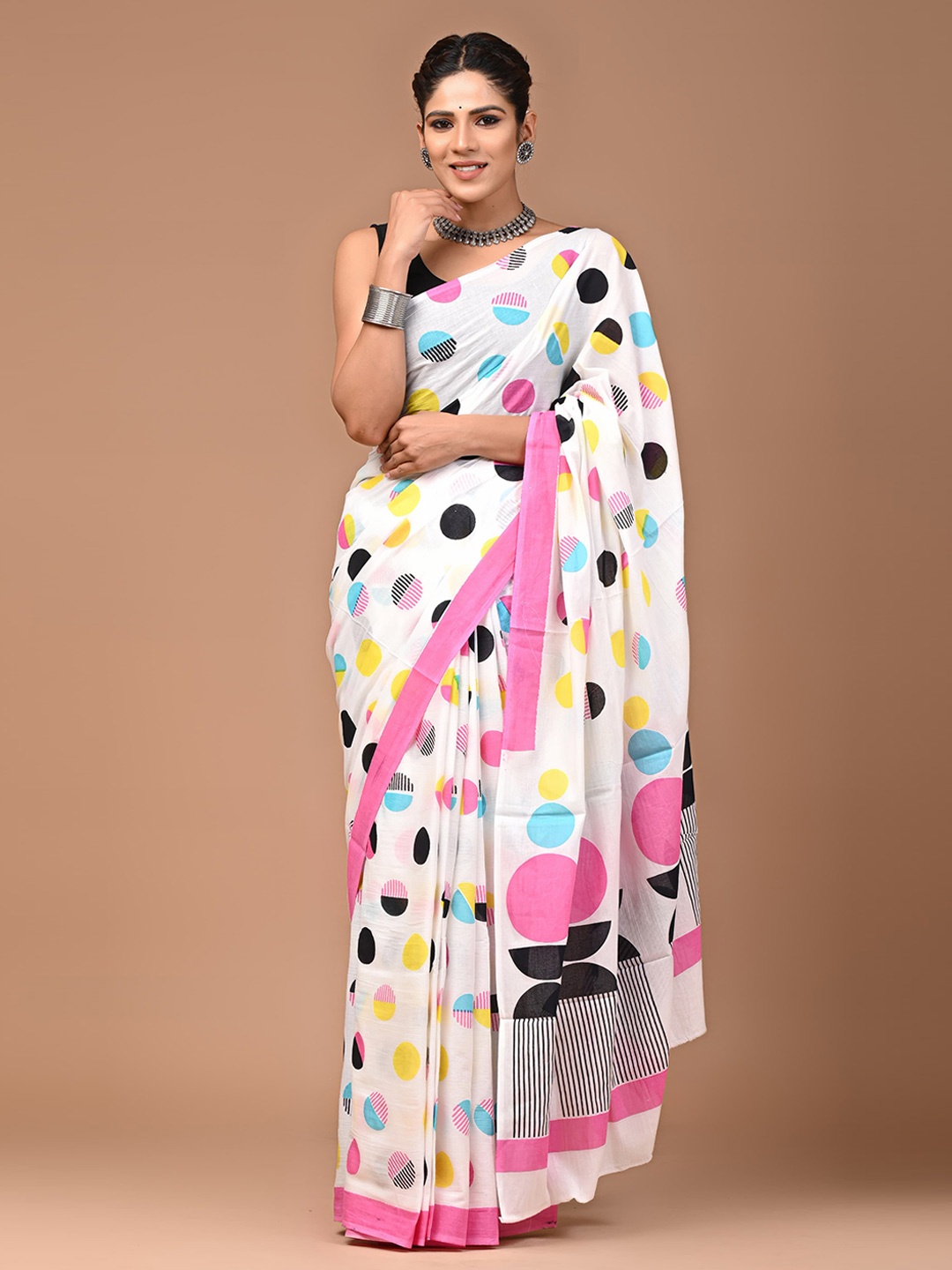 

Shivanya Handicrafts Polka Dot Pure Cotton Block Print Saree, White