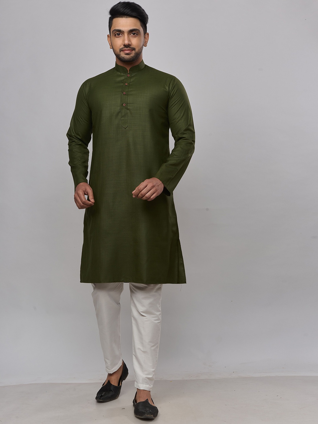 

KHAAS Men Pure Linen Kurta, Green