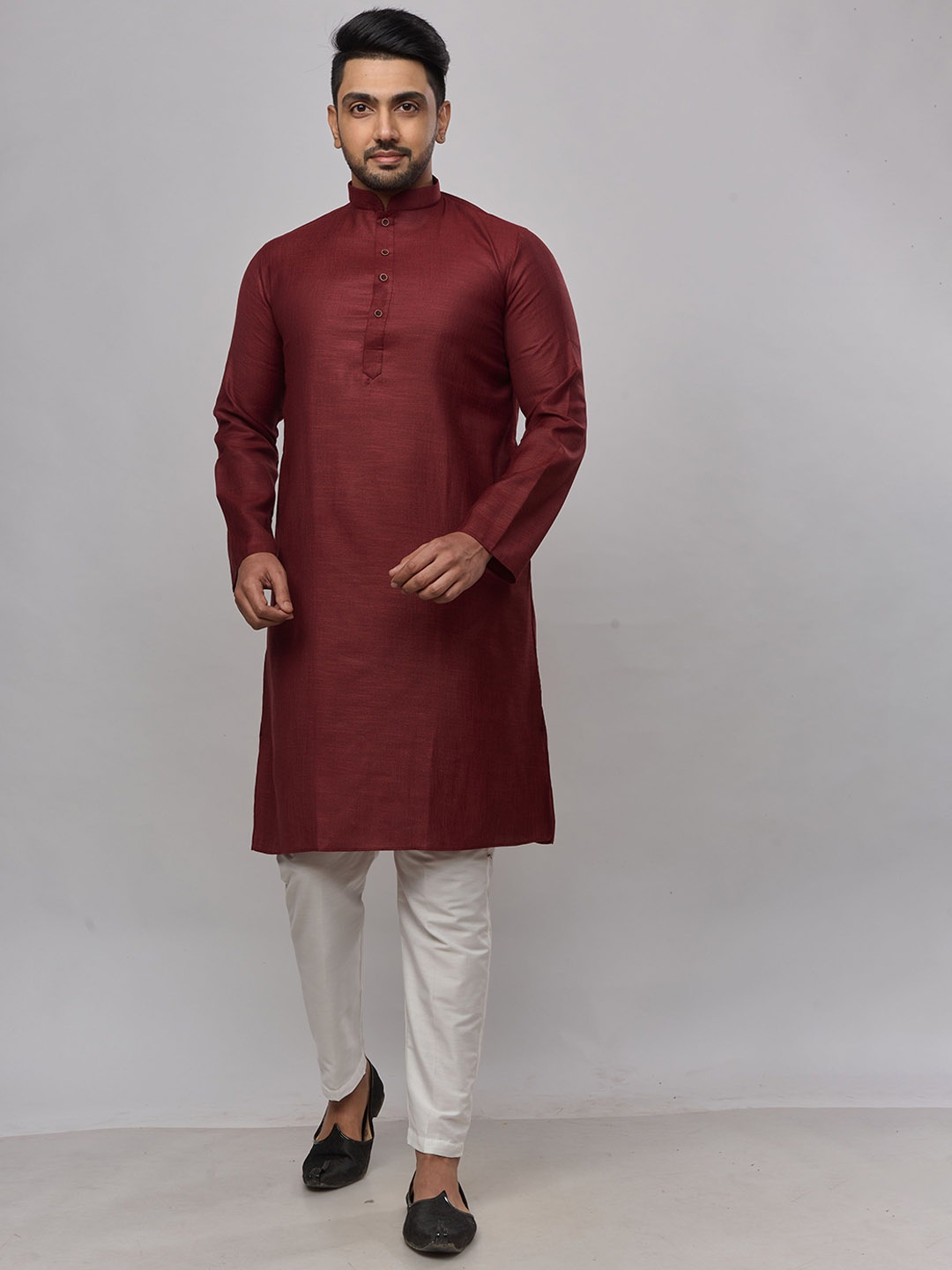 

KHAAS Men Thread Work Kurta, Red