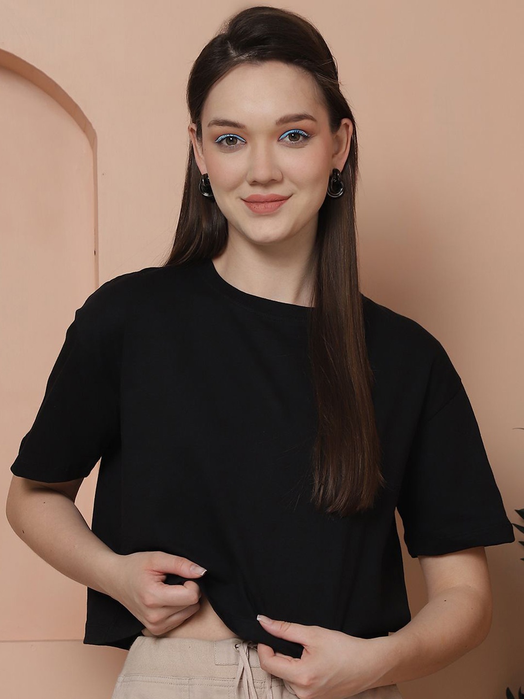 

Friskers Women Solid Drop-Shoulder Sleeves Crop Cotton T-shirt, Black