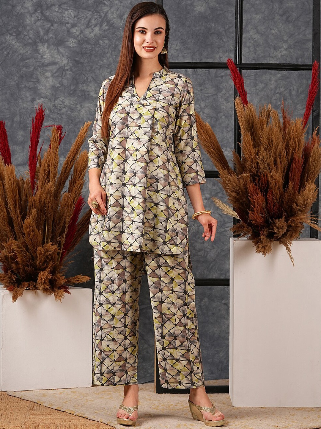 

KALINI Printed Three Quarter Sleeve Tunic Top & Trouser Co-Ords, Grey