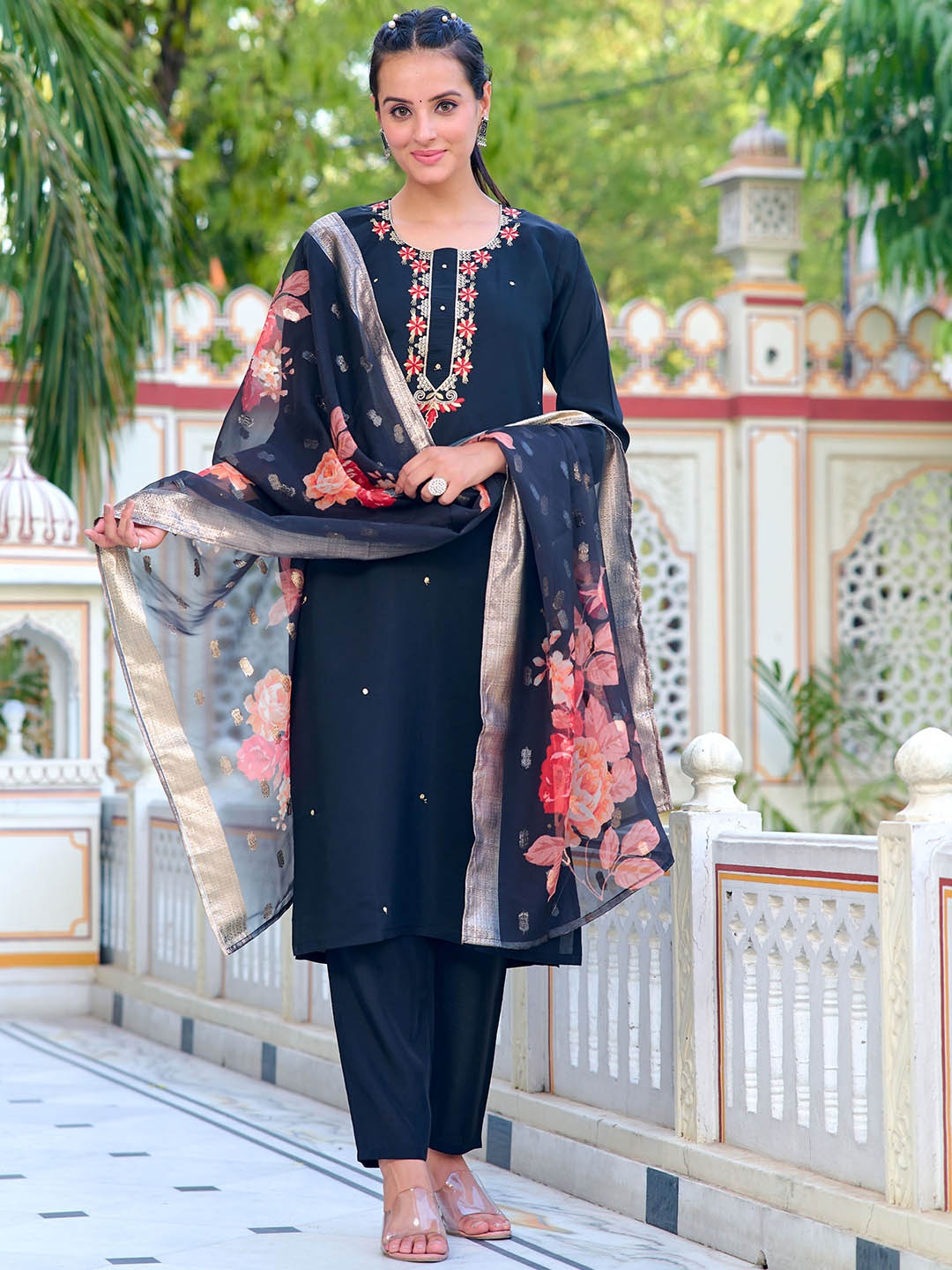 

KALINI Women Yoke Design Regular Thread Work Kurta with Trousers & With Dupatta, Black