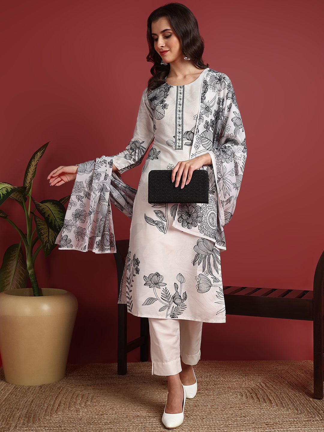 

KALINI Women Floral Printed Regular Kurta with Trousers & With Dupatta, Off white