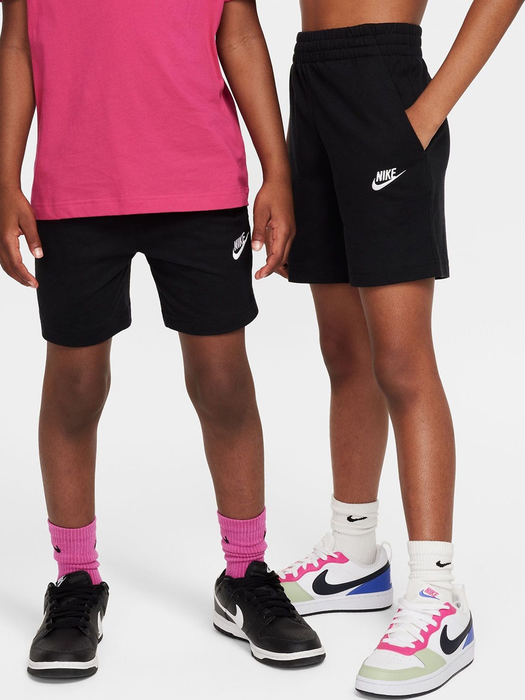 

Nike Sportswear Club Older Kids-Unisex' 15cm (approx.) Knit Shorts, Black