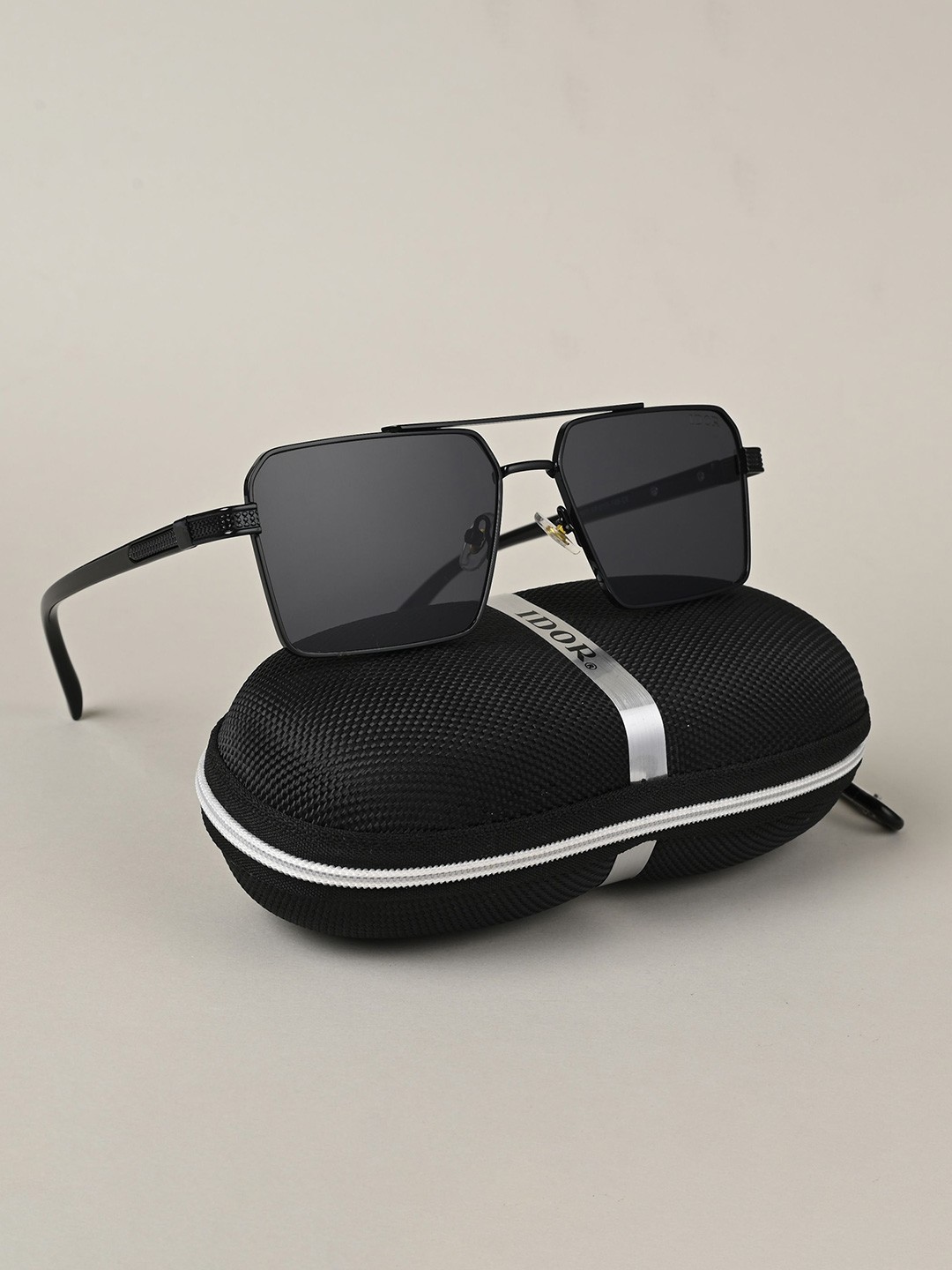 

IDOR Unisex Square Sunglasses with UV Protected Lens, Black