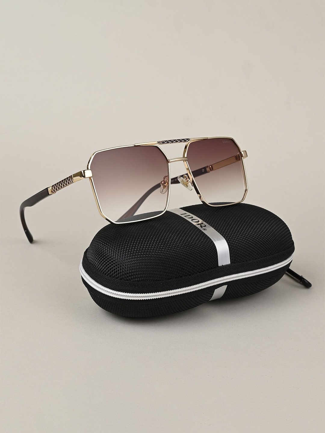 IDOR Unisex Square Sunglasses with UV Protected Lens, Brown