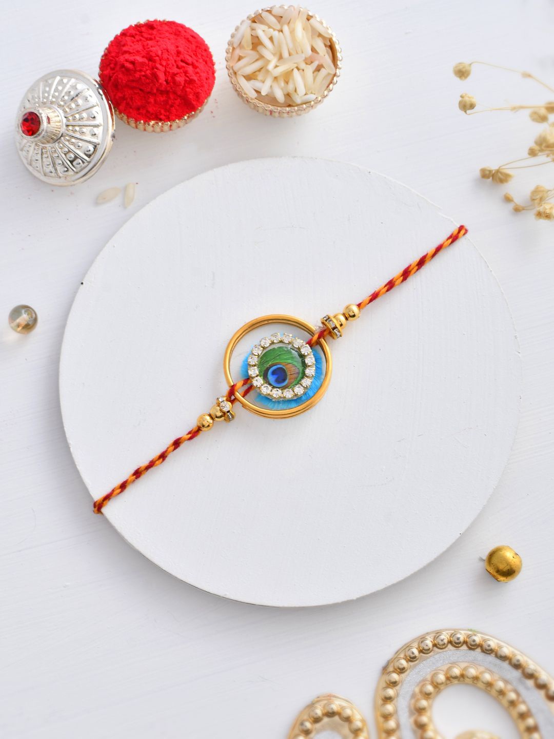 

Aapno Rajasthan Thread Rakhi, Gold