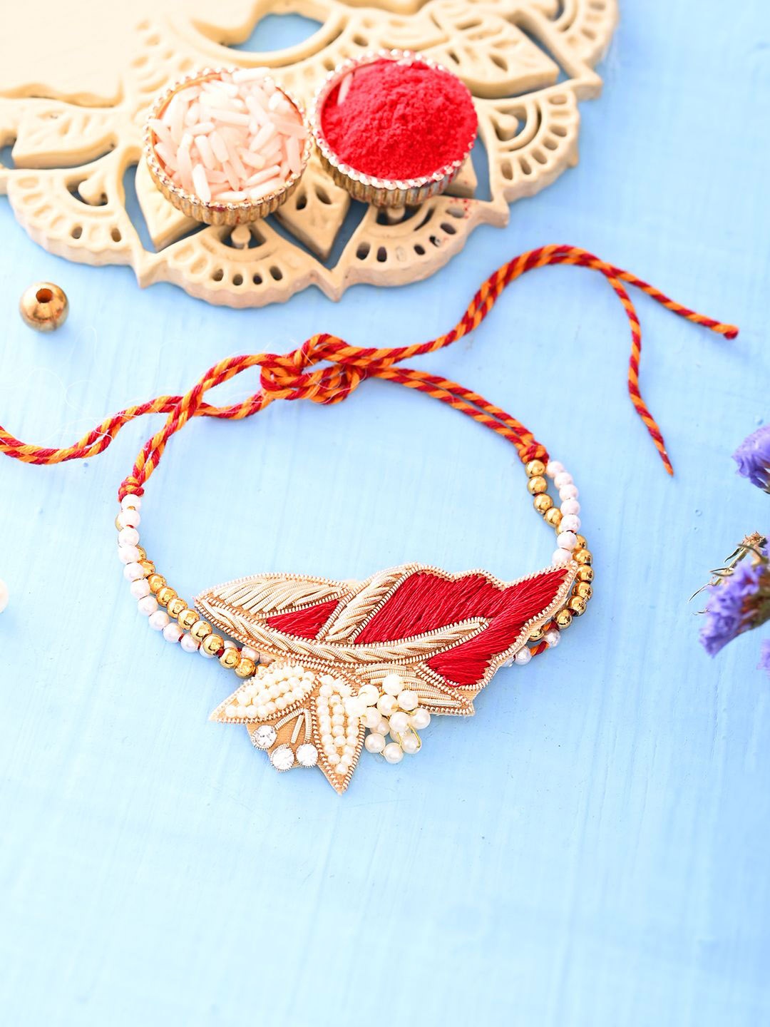 

Aapno Rajasthan Thread Rakhi, Gold