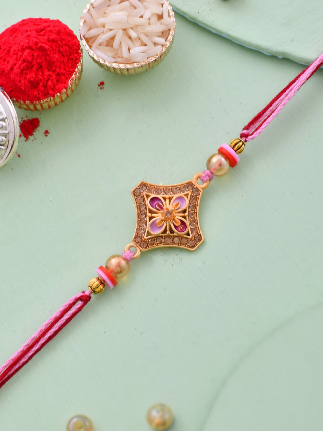 

Aapno Rajasthan Thread Rakhi, Pink