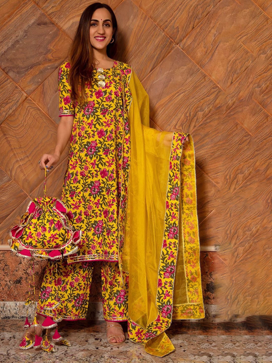 

Pomcha Women Floral Regular Pure Cotton Kurta with Palazzos & With Dupatta, Yellow