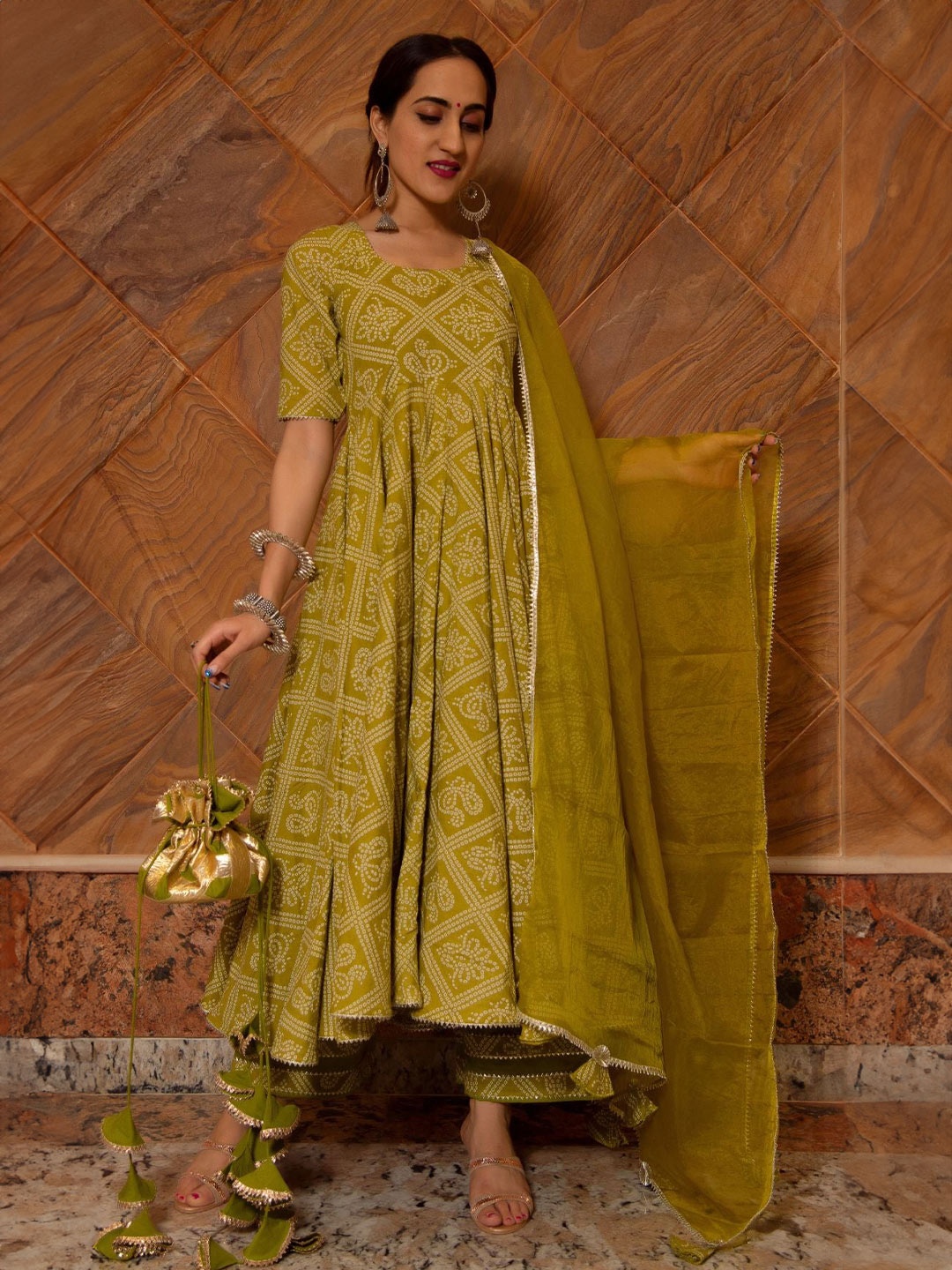 

Pomcha Women Bandhani Regular Gotta Patti Pure Cotton Kurta with Palazzos & Dupatta, Green