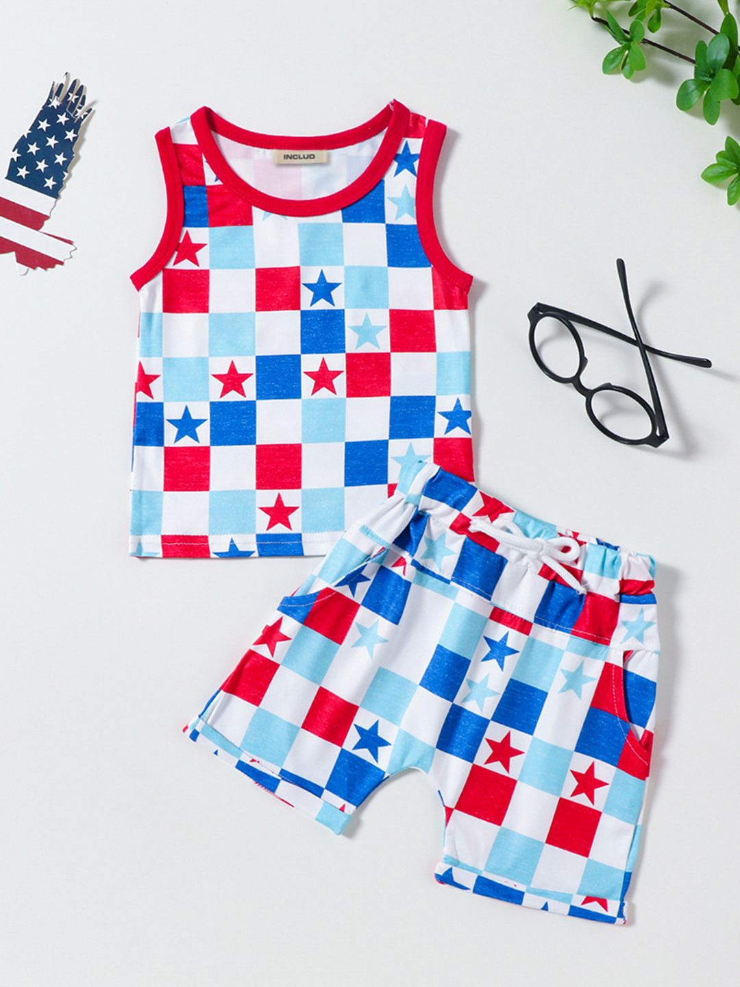 

INCLUD Boys Star Print Vest With Shorts Set, Red