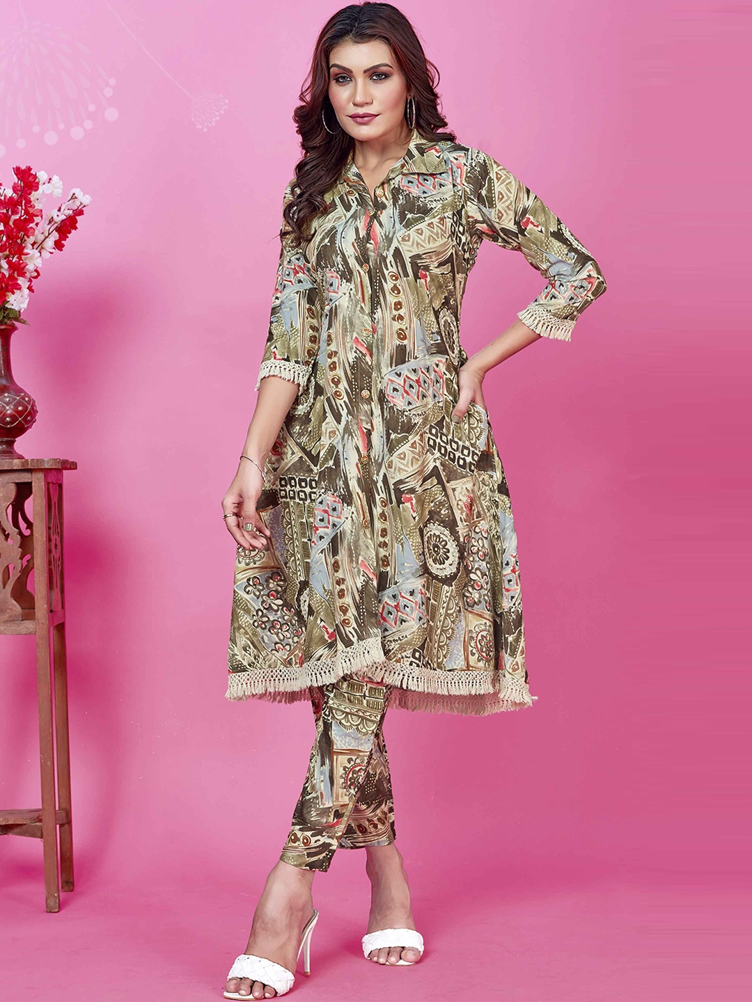 

KALINI Printed Three Quarter Sleeve Shirt & Trouser Co-Ords, Green