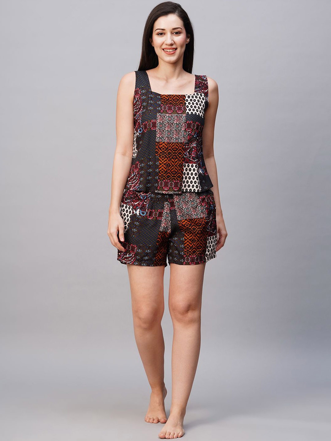 

DRAPE IN VOGUE Women Pure Cotton Geometric Printed Night suit, Black