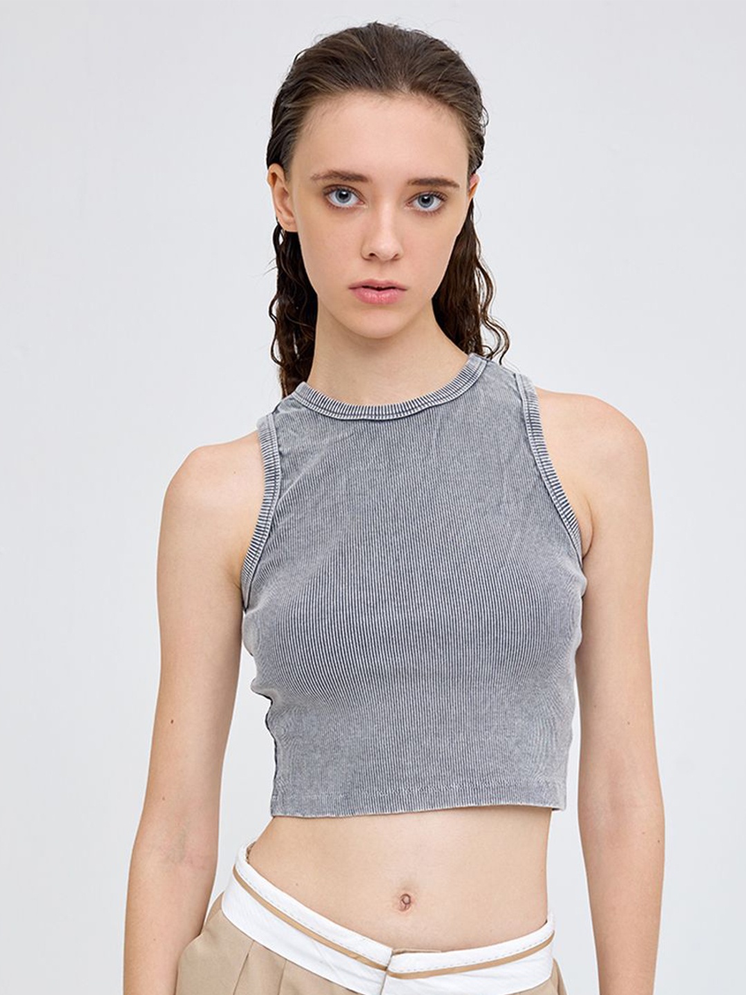

COVER STORY Solid Round Neck Crop Top, Grey
