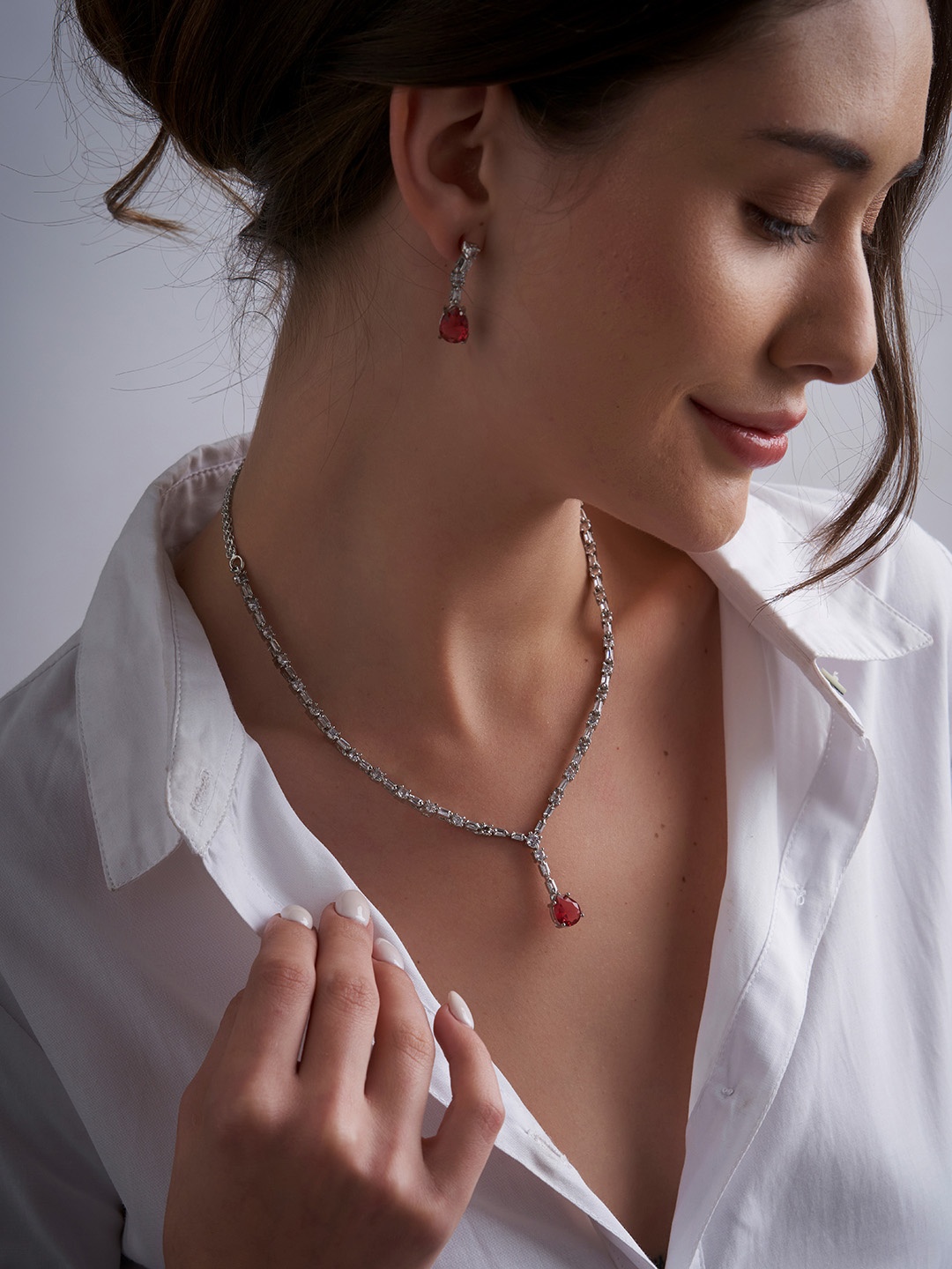 

Niska CZ-Studded Women Jewellery Set, Silver