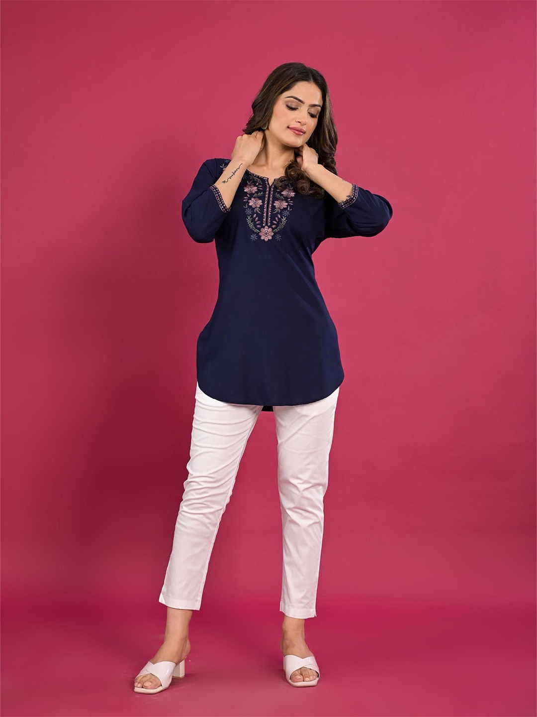 

Anouk Round Neck Embroidered Ethnic Top, Blue